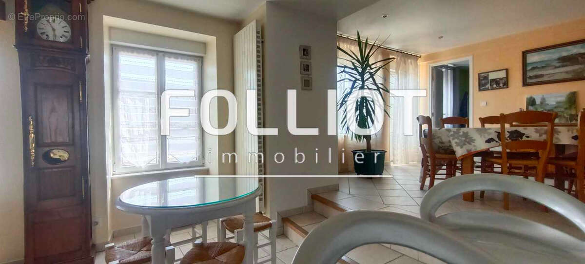 Maison à VILLEDIEU-LES-POELES