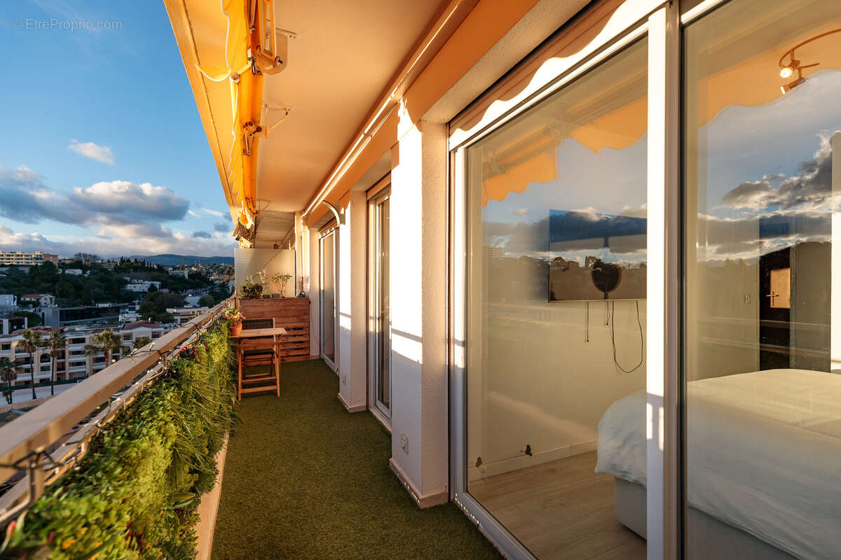 Appartement à LE CANNET