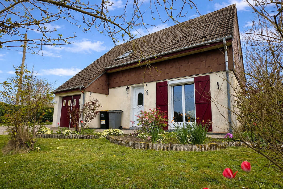 Maison à NEUFCHATEL-EN-BRAY