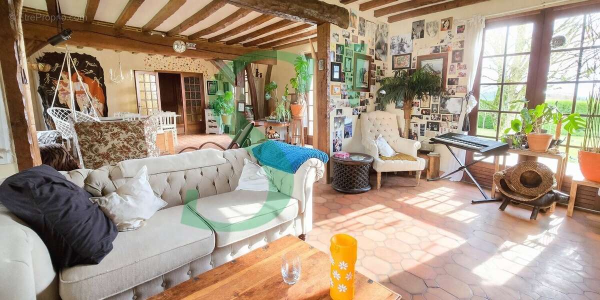Maison à NEUF-MARCHE