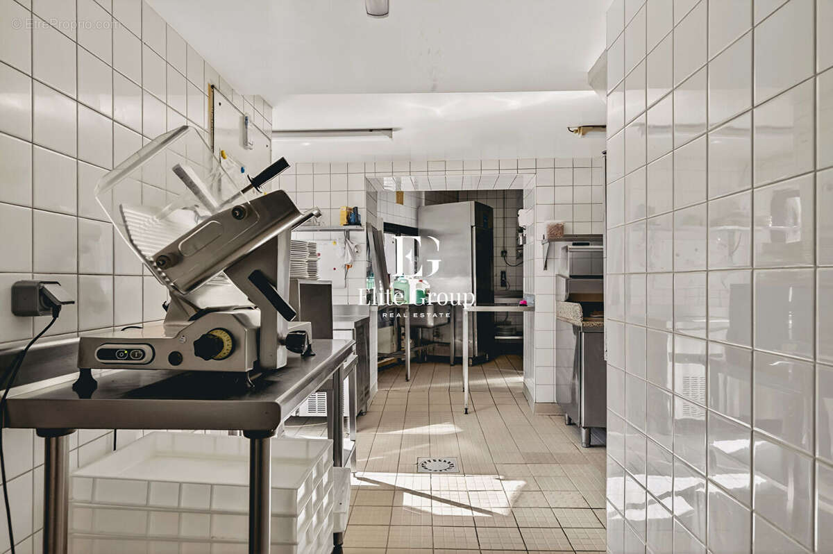 À VENDRE  Restaurant Fonds + murs à Montignac-Lascaux - photo 10
