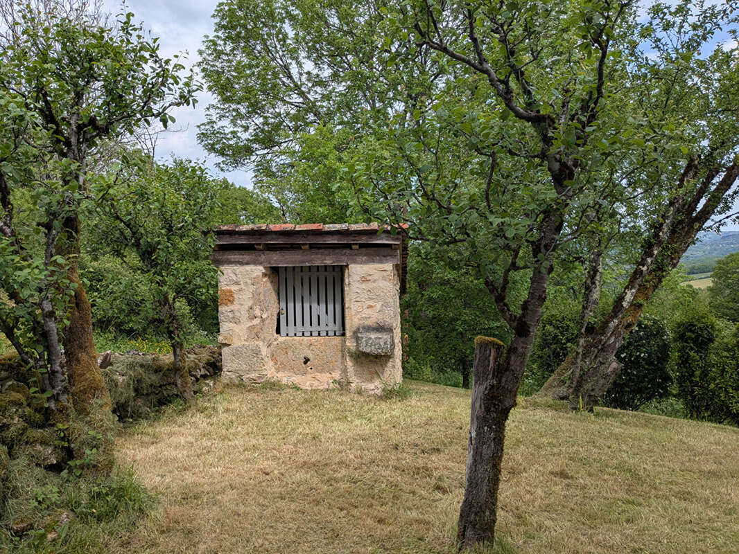 Maison en pierre avec dépendance - photo 13