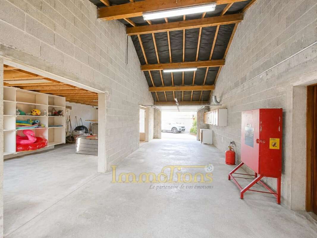 Maison familiale 189 m² avec piscine, garage de 82 m² et vue dégagée - photo 25