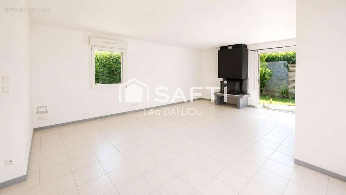 Photo 2 - Maison à SAINT-CONTEST