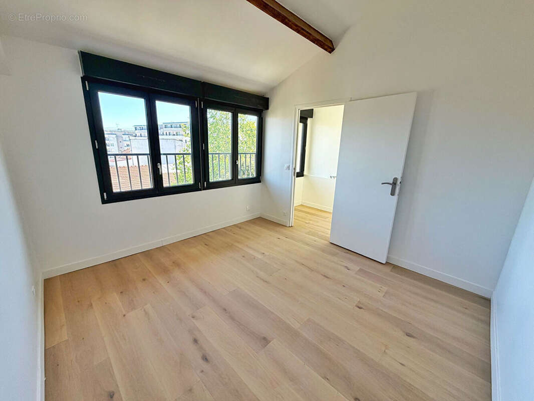 Appartement à NANTERRE