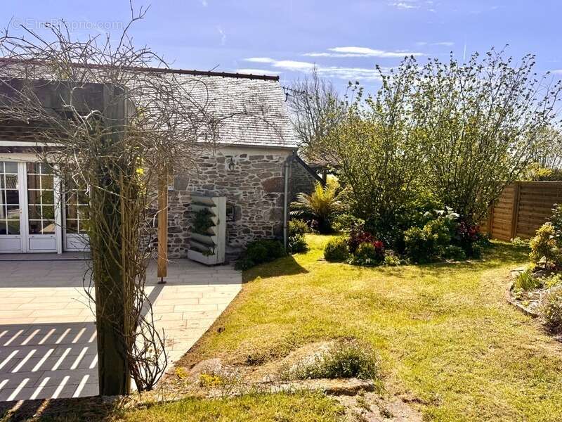Maison en pierre à vendre 5 pièces LANNILIS (29) - photo 2