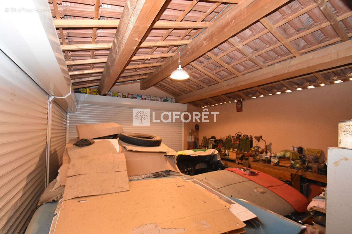 Maison à BAGNOLS-EN-FORET