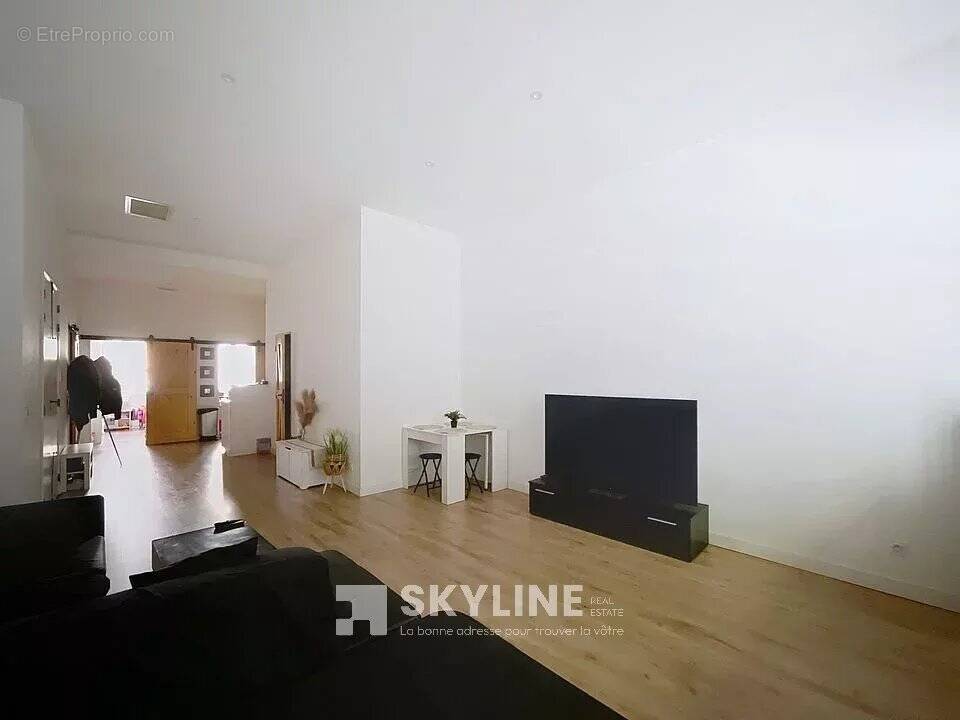 Appartement à MARSEILLE-1E