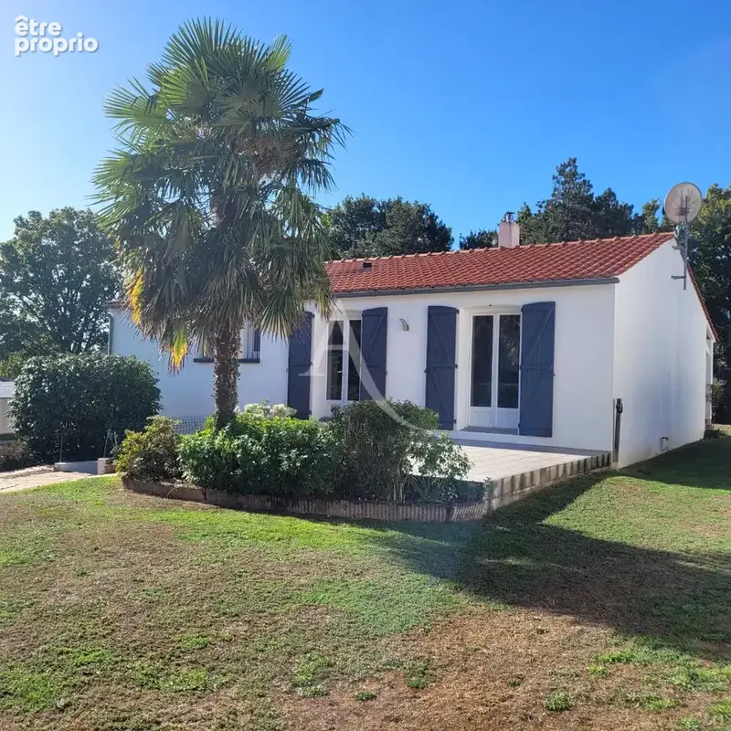 Maison  - Saint-Avaugourd-des-Landes - 93 m² avec sous-sol - photo 1
