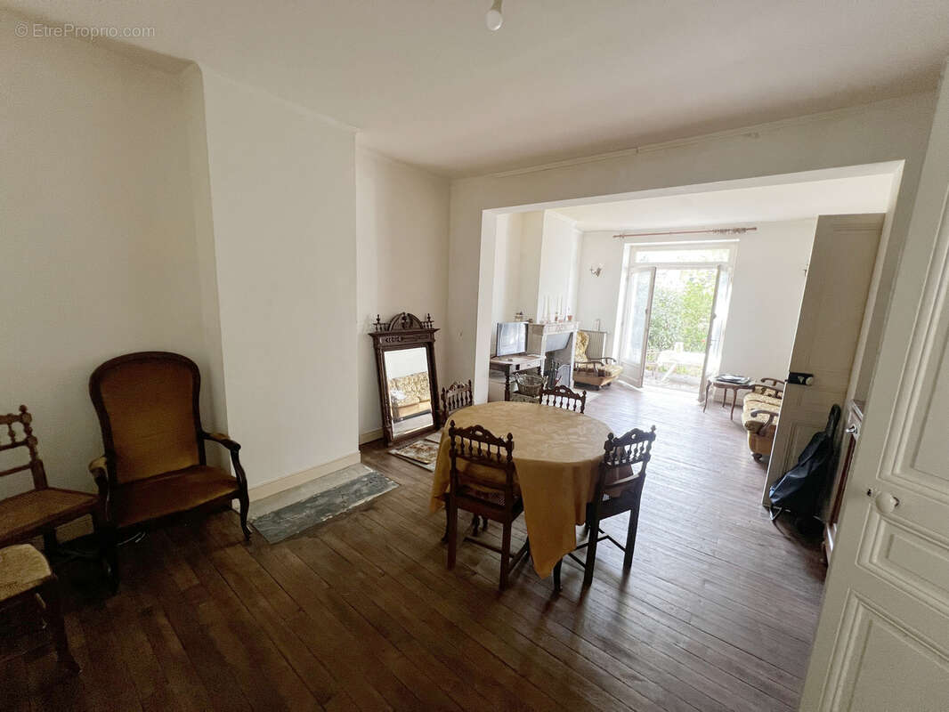 Maison à CHATELLERAULT