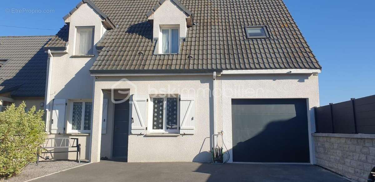 Maison à CORMICY