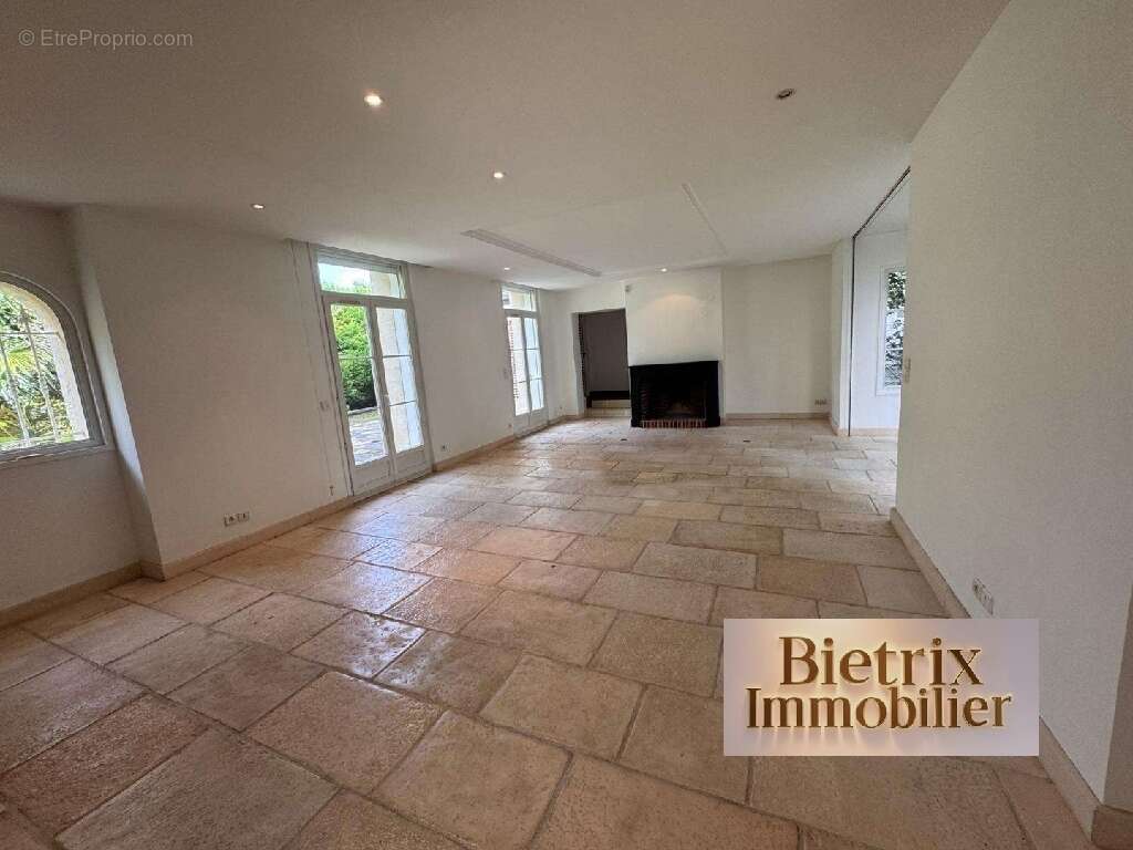 Maison à L&#039;ISLE-ADAM