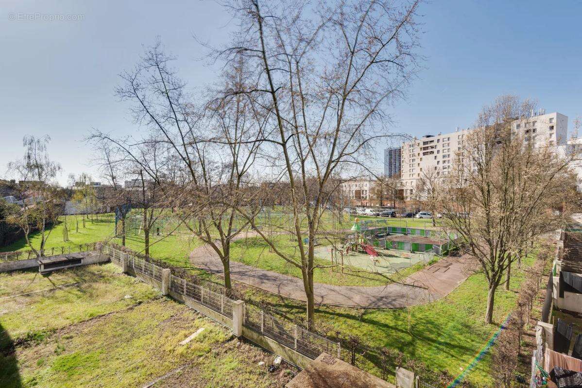 Appartement à LA COURNEUVE