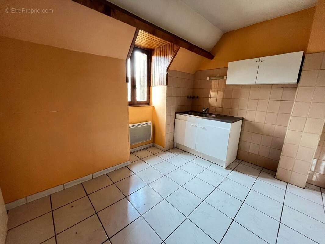 2-Cuisine - Maison à CONDAT