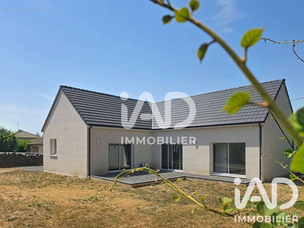 Photo 1 - Maison à USSON-DU-POITOU