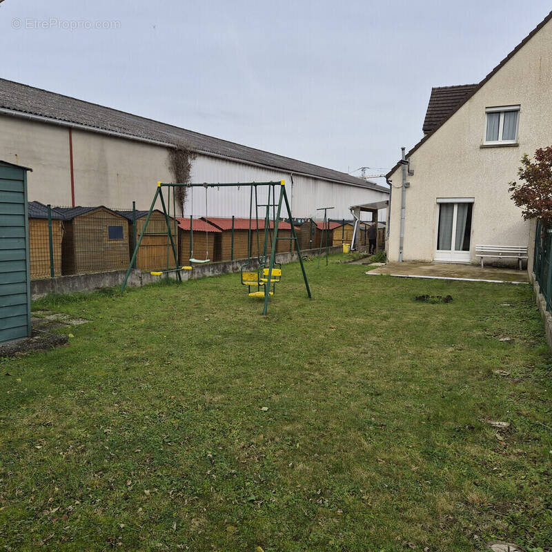 Maison d&amp;#039;habitation de 86m² 1 - Maison à LAIGNEVILLE