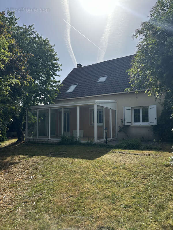 Maison à VAUX-LE-PENIL