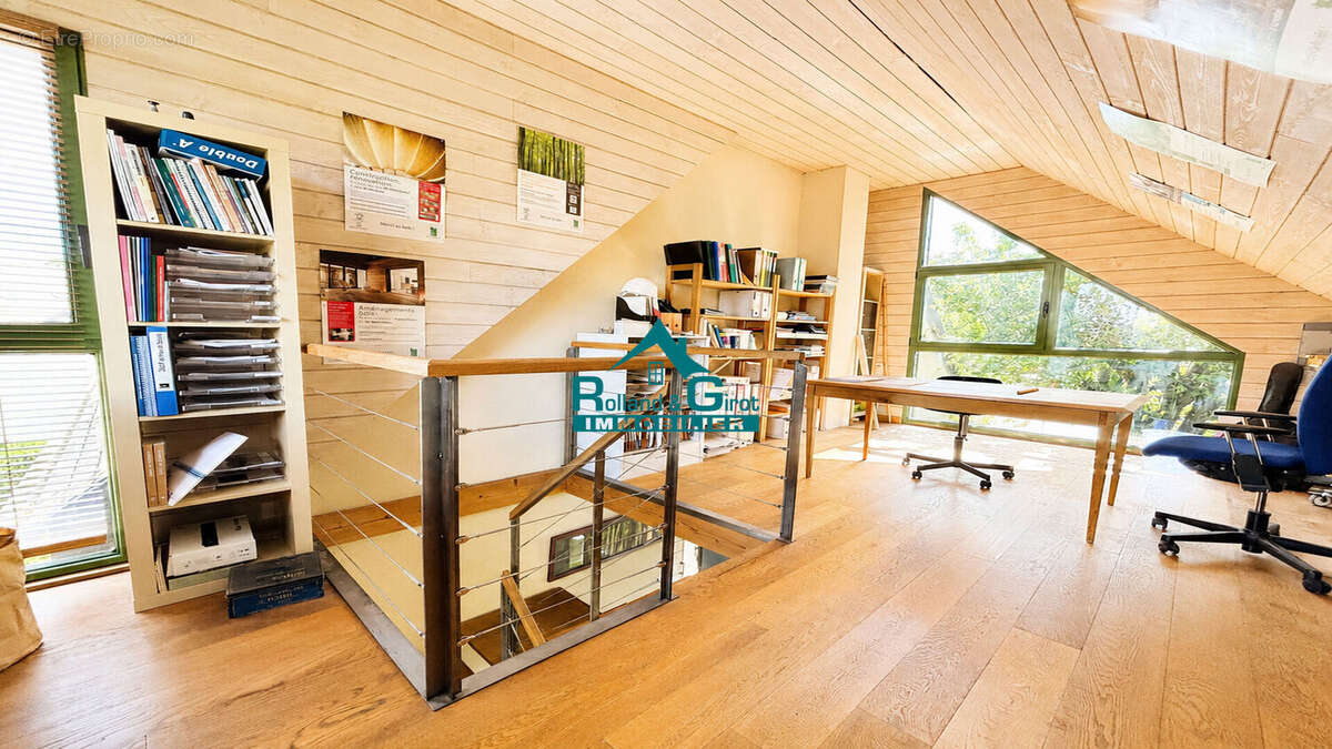 Maison Saint Sulpice La Foret, 142 M² - photo 4