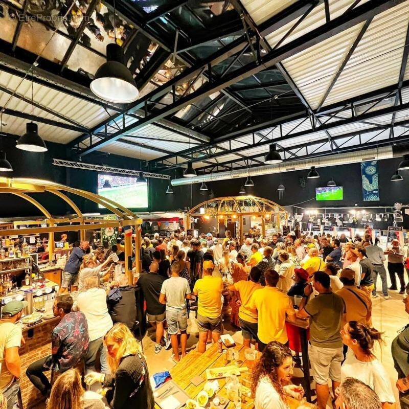 Commerce à BAGNOLS-SUR-CEZE