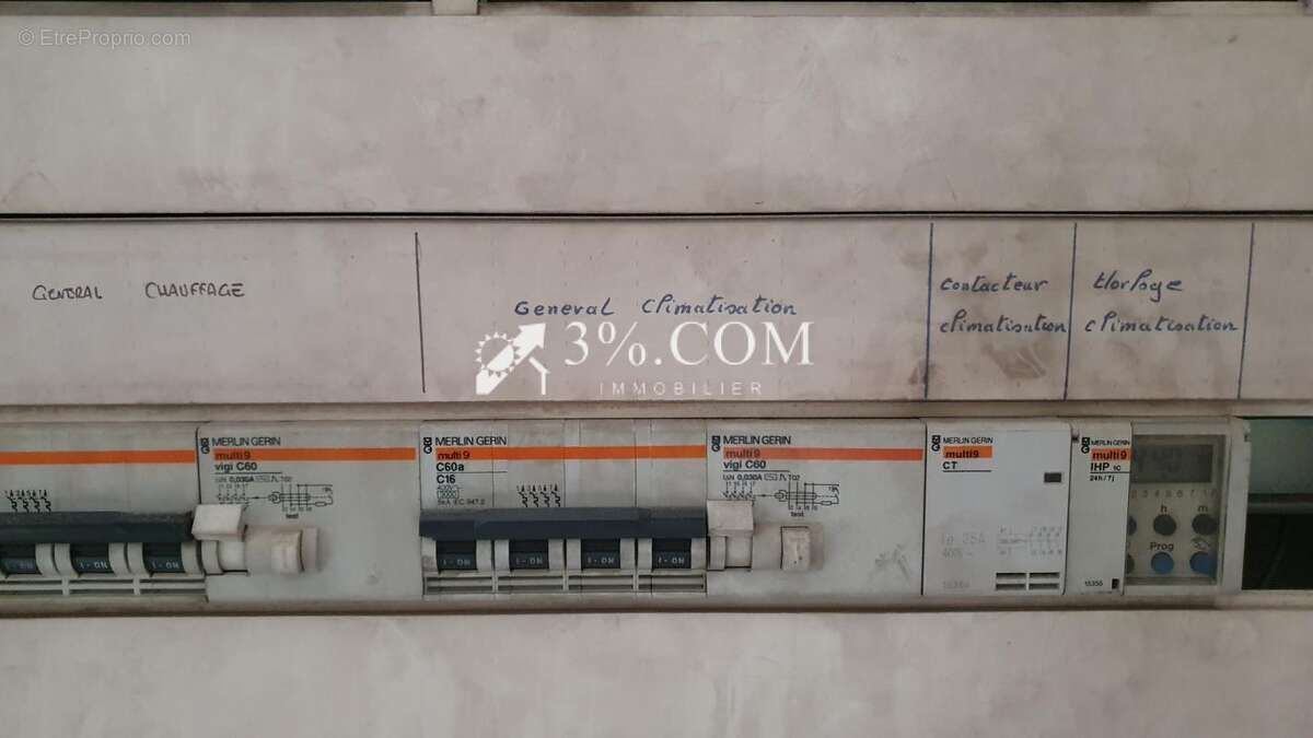 Local commercial - photo 17