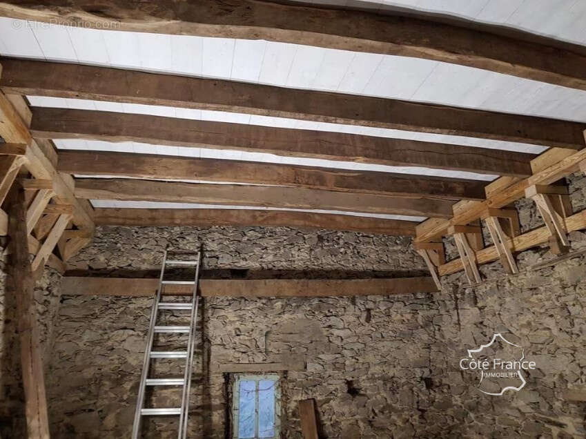 Maison à BAGNAC-SUR-CELE