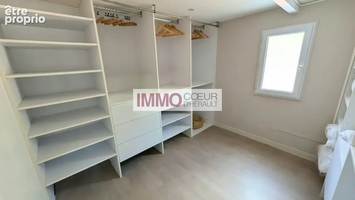 Proche de gignac propriété d'exception  plus d'1 hectare  villa + gîtes + piscine + hangar - photo 10