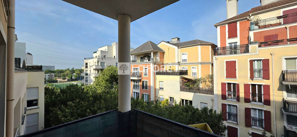 Appartement à VILLENEUVE-LA-GARENNE