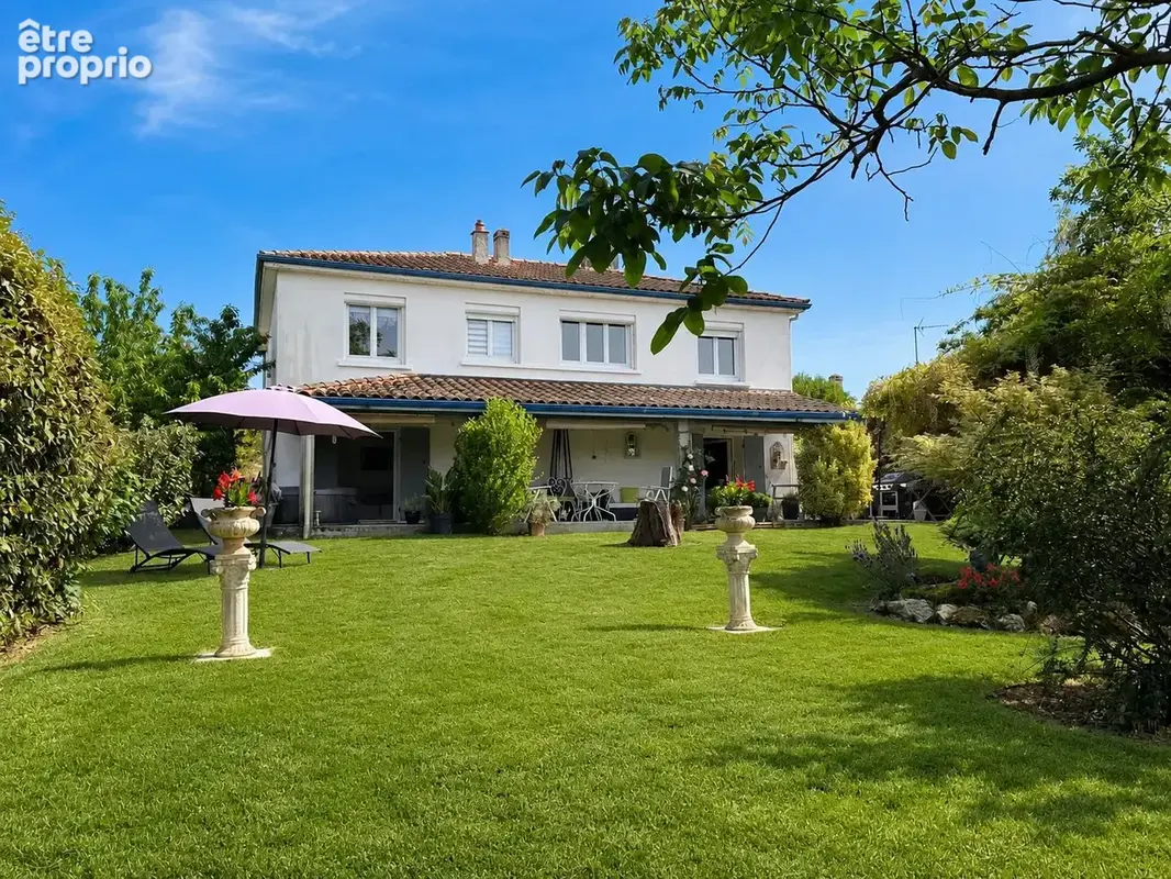 Maison à LAUZUN