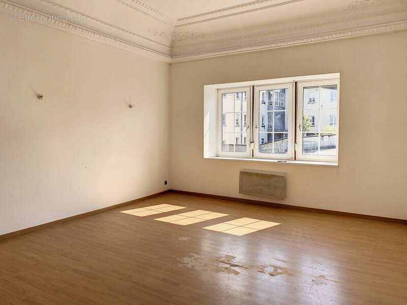 Appartement à GRAY
