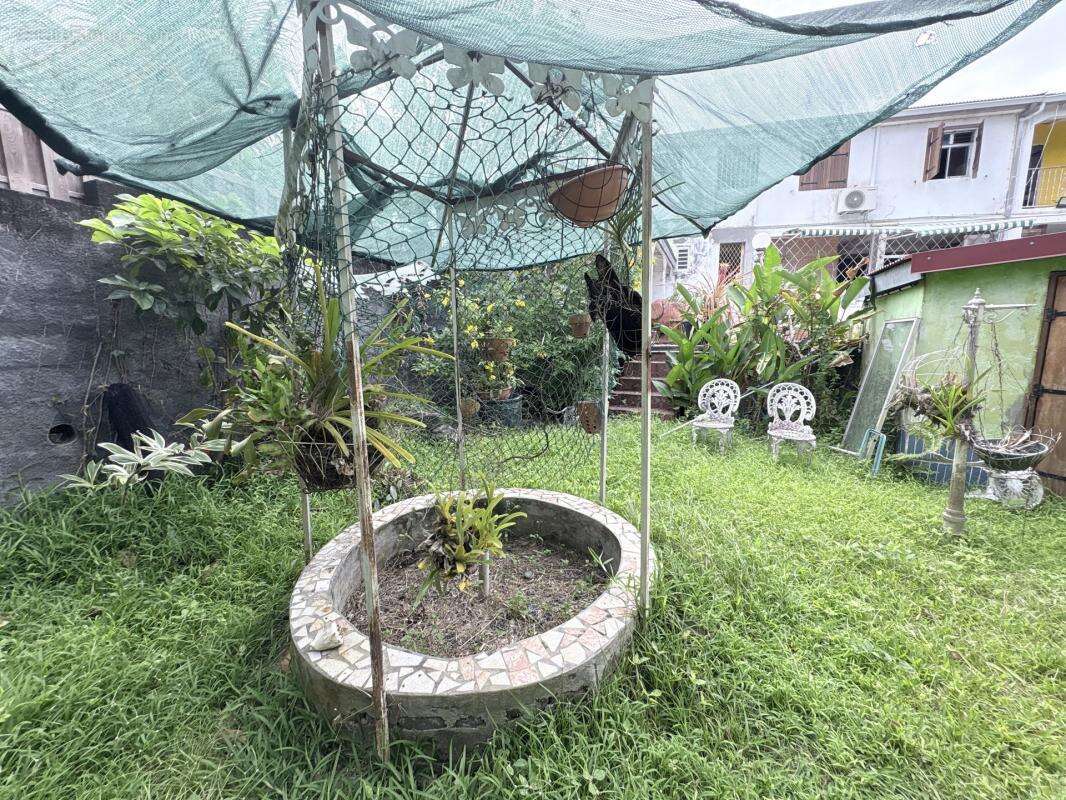 A VENDRE : VILLA F9 à Trois Rivière (97114) - photo 21