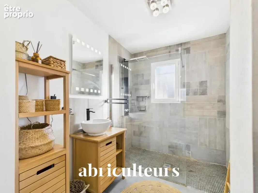 Villa de prestige avec piscine chauffée en vente à Calvisson (30114) - photo 13