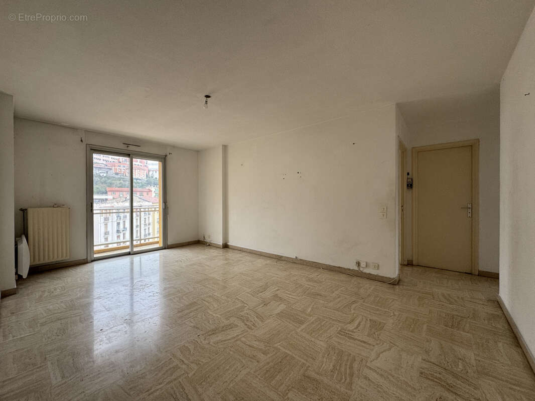 Appartement à BEAUSOLEIL