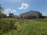 Maison à CELLEFROUIN