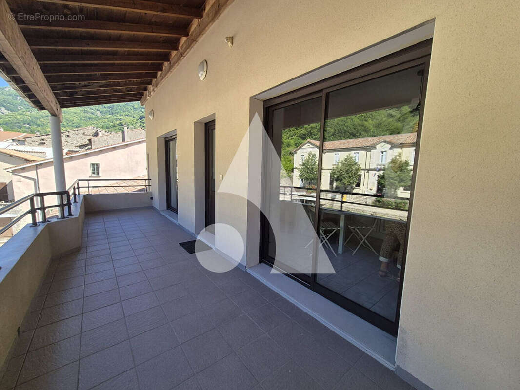 Appartement à MONTPEZAT-SOUS-BAUZON