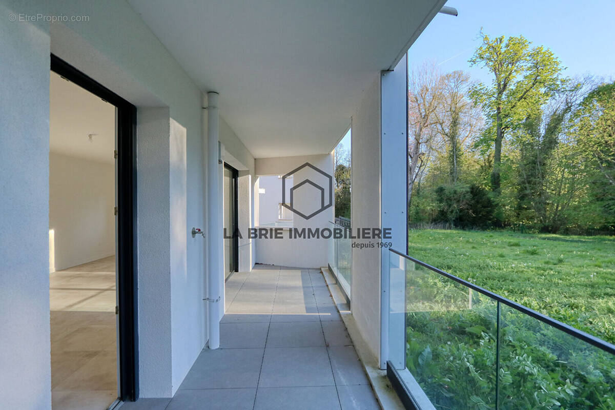 Appartement à RUBELLES