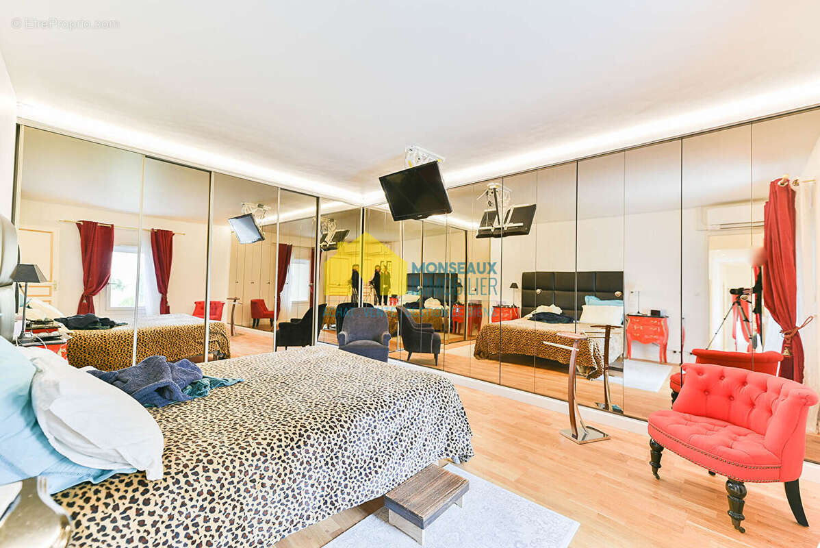 Maison Linas 290 M² - photo 8