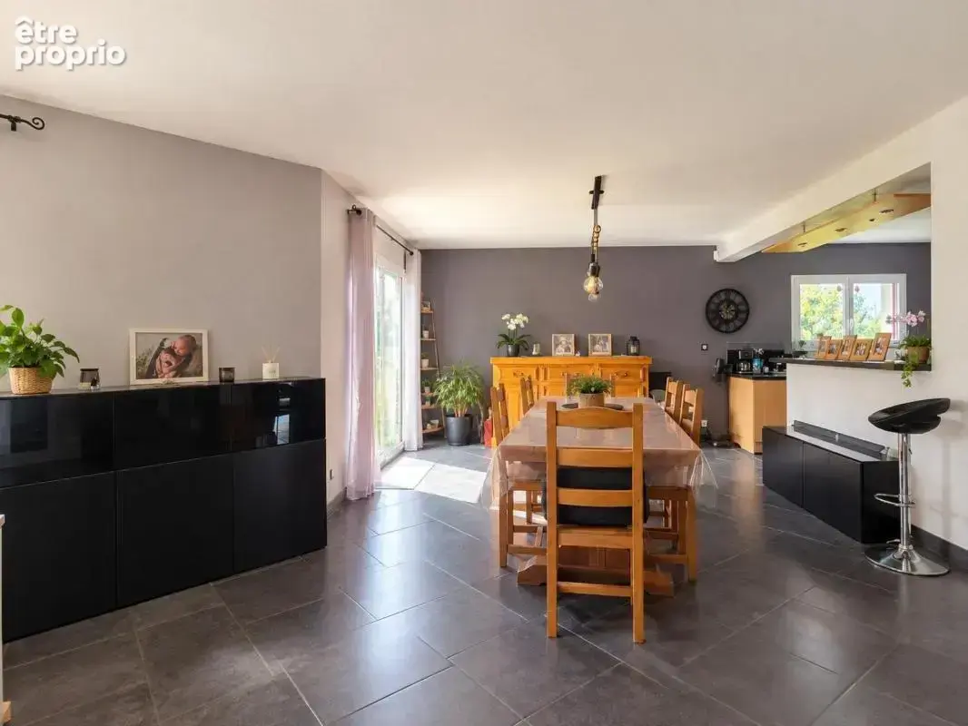 Maison 2010 - 5 chambres - Vie de plain-pied - photo 5