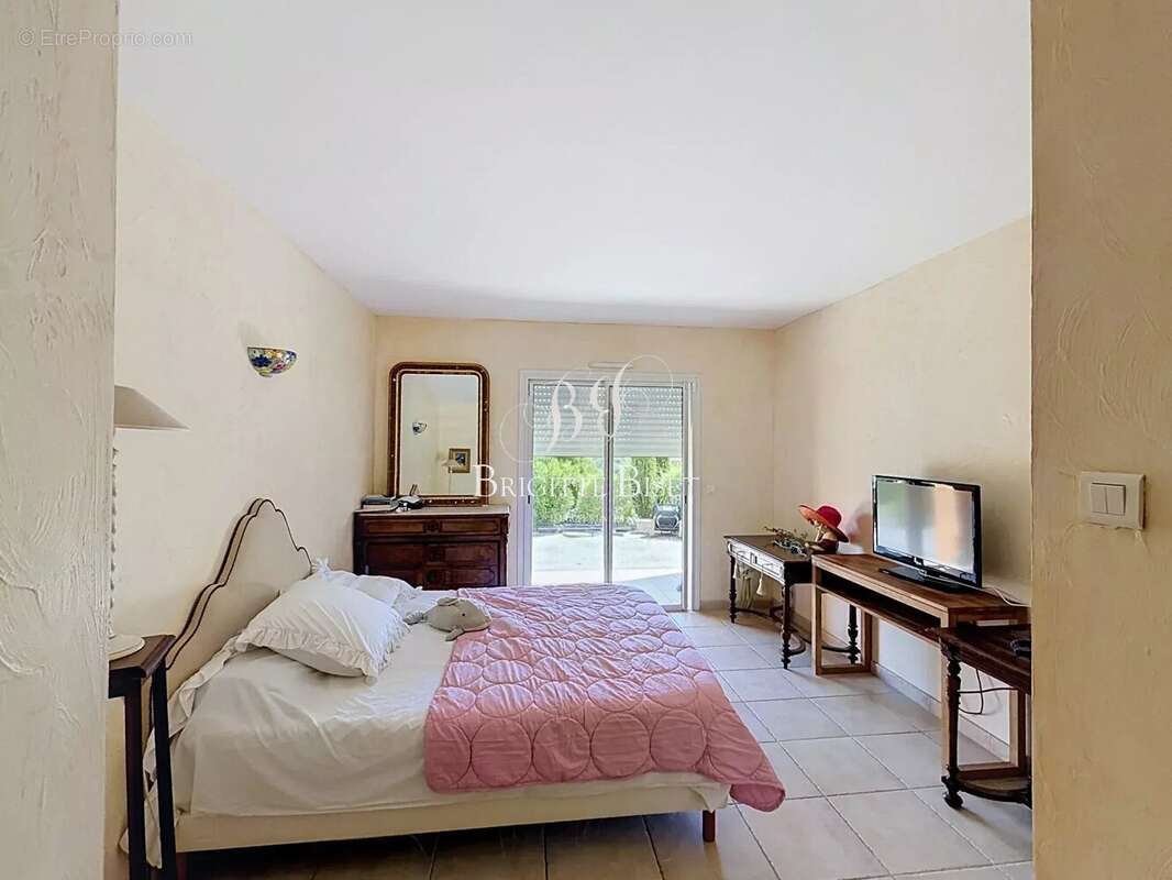 Villa à vendre à Sainte Maxime la Croisette - photo 12
