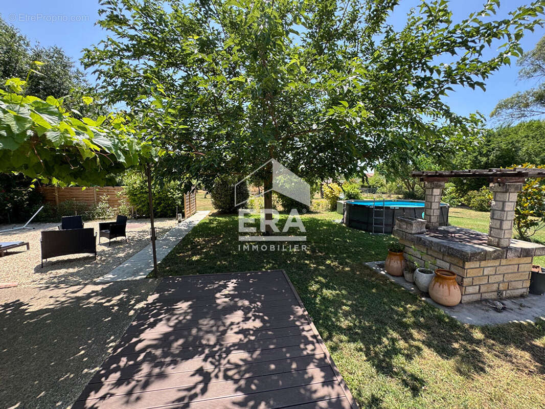 Maison à SAINT-CANNAT