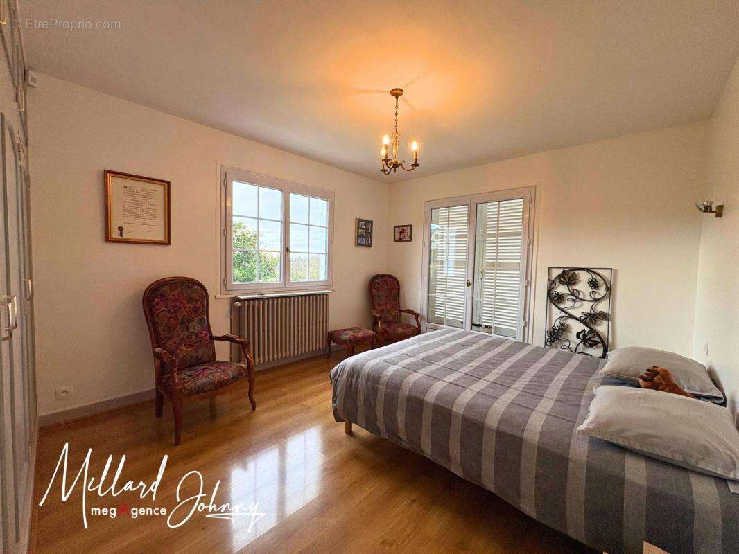 Maison à SAINT-LEGER-SUR-DHEUNE