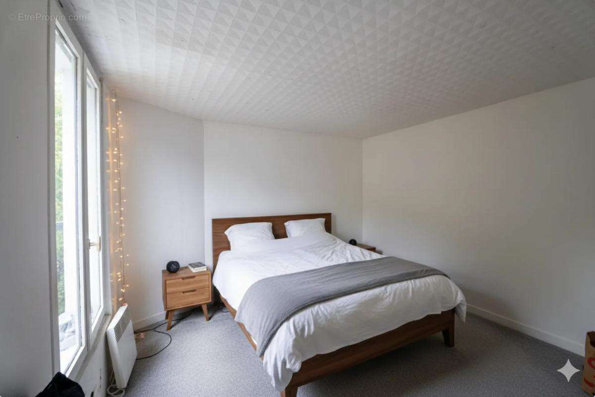 Appartement à COURBEVOIE