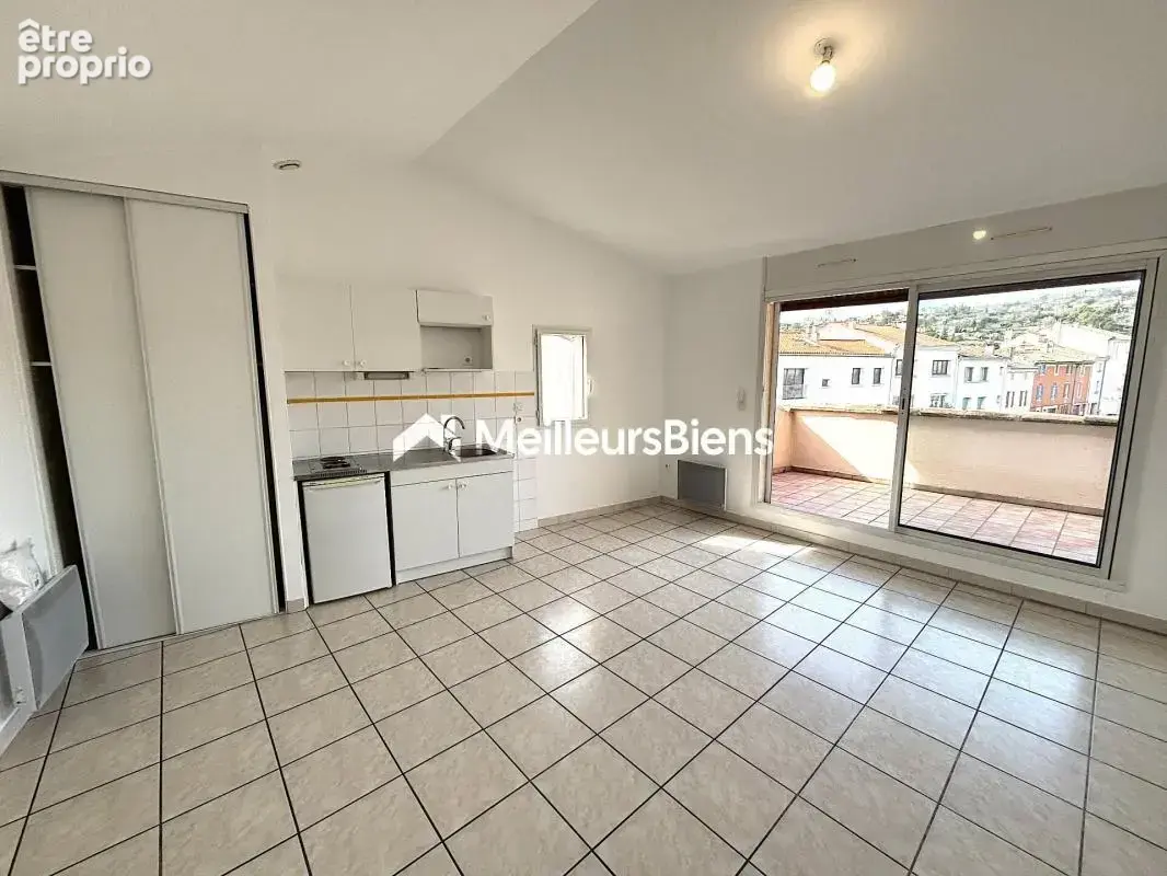 Appartement 15 pièces 300 m² à vendre à Bourg-Saint-Andeol (07700) - photo 2