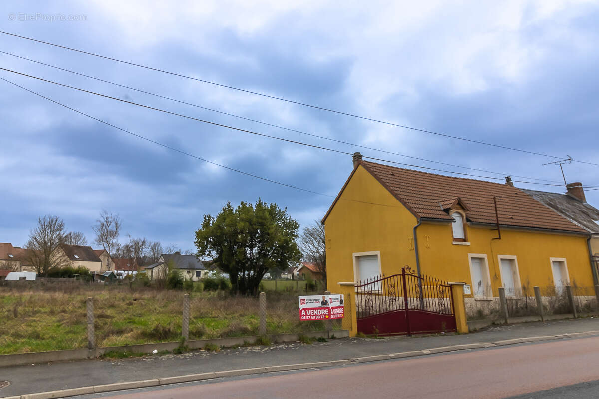 Maison à GIEVRES