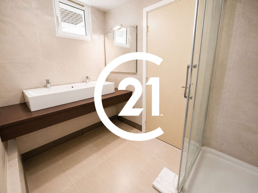 Appartement 87 m² à Fort-De-France  - photo 7