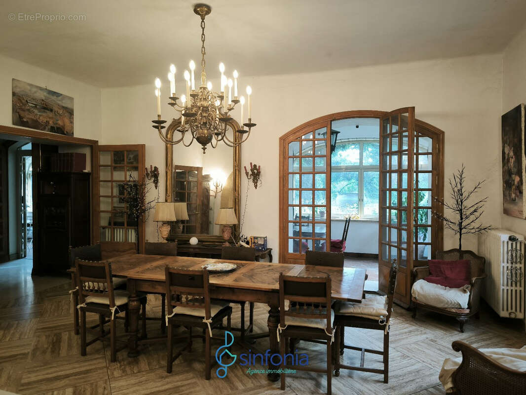 Maison à SAINT-PAUL-LES-FONTS