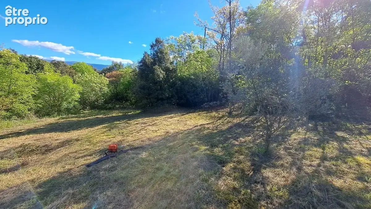 Terrain à VILLENEUVE-LES-AVIGNON
