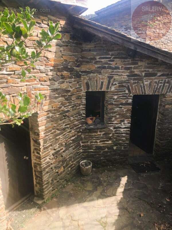 Maison à SAINTE-CROIX-VALLEE-FRANCAISE