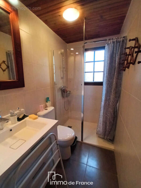 Maison à LIVINHAC-LE-HAUT