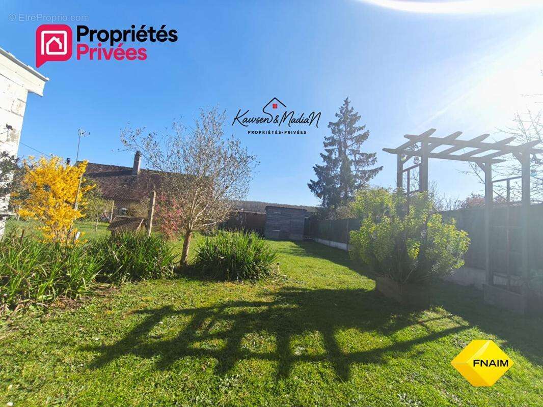 Maison à LA BONNEVILLE-SUR-ITON