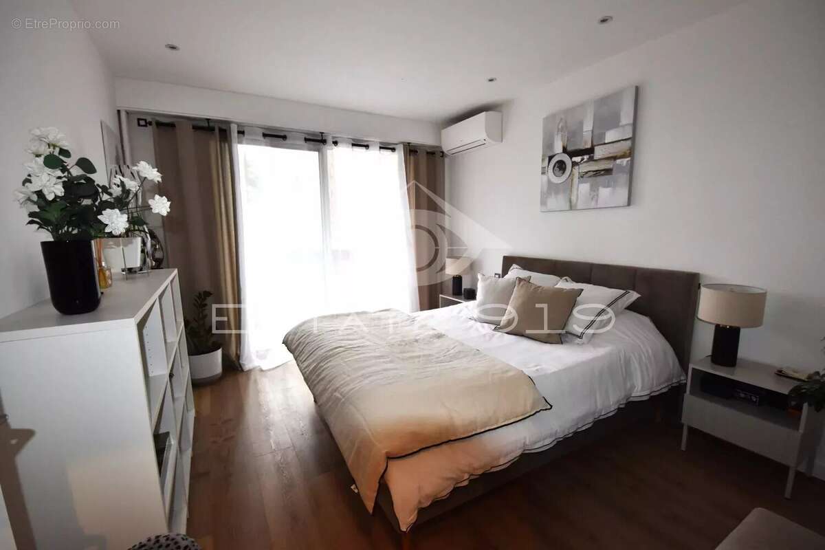 Appartement à LE CANNET
